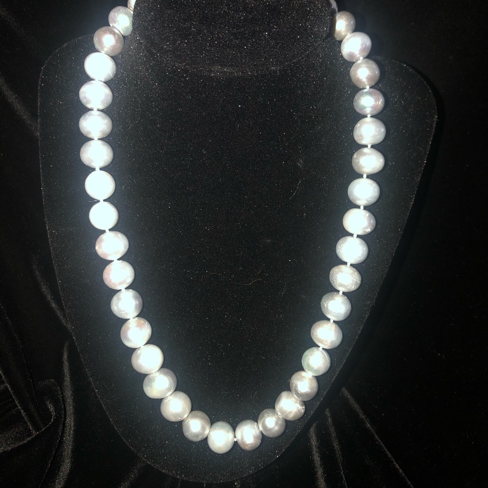 Genuine pearl necklace
